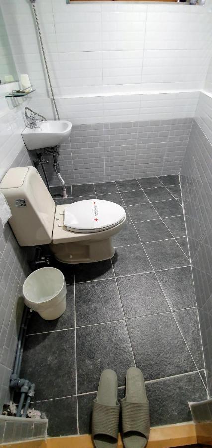 New Sun Guesthouse Myeongdong Seoul Exteriör bild